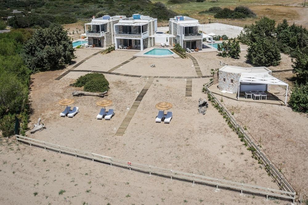 פליאוחורה Cedar Bay Beachside Villas מראה חיצוני תמונה