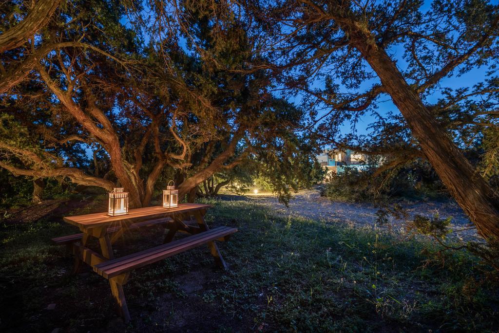 פליאוחורה Cedar Bay Beachside Villas מראה חיצוני תמונה
