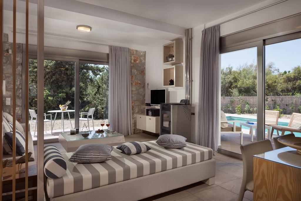 פליאוחורה Cedar Bay Beachside Villas מראה חיצוני תמונה